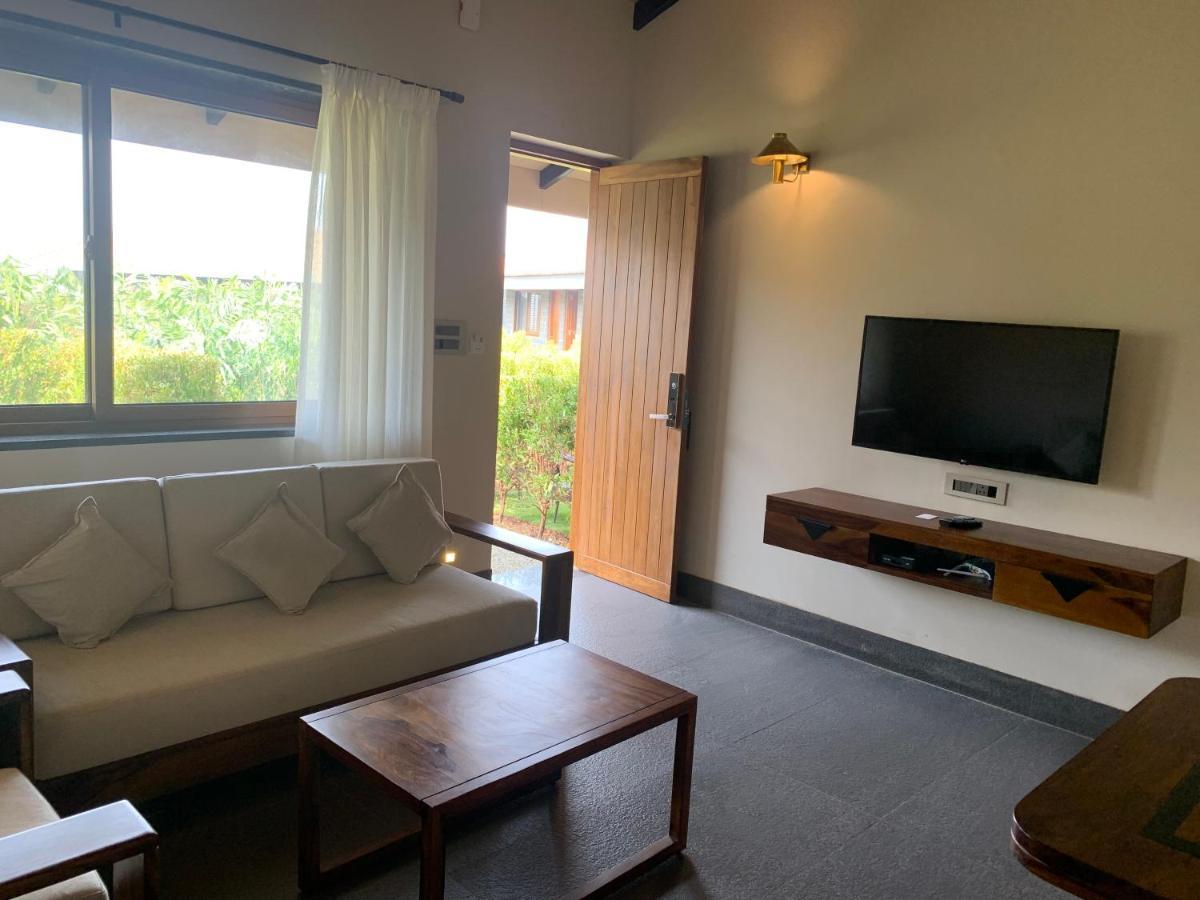 נאסיק Viveda Wellness Resort מראה חיצוני תמונה