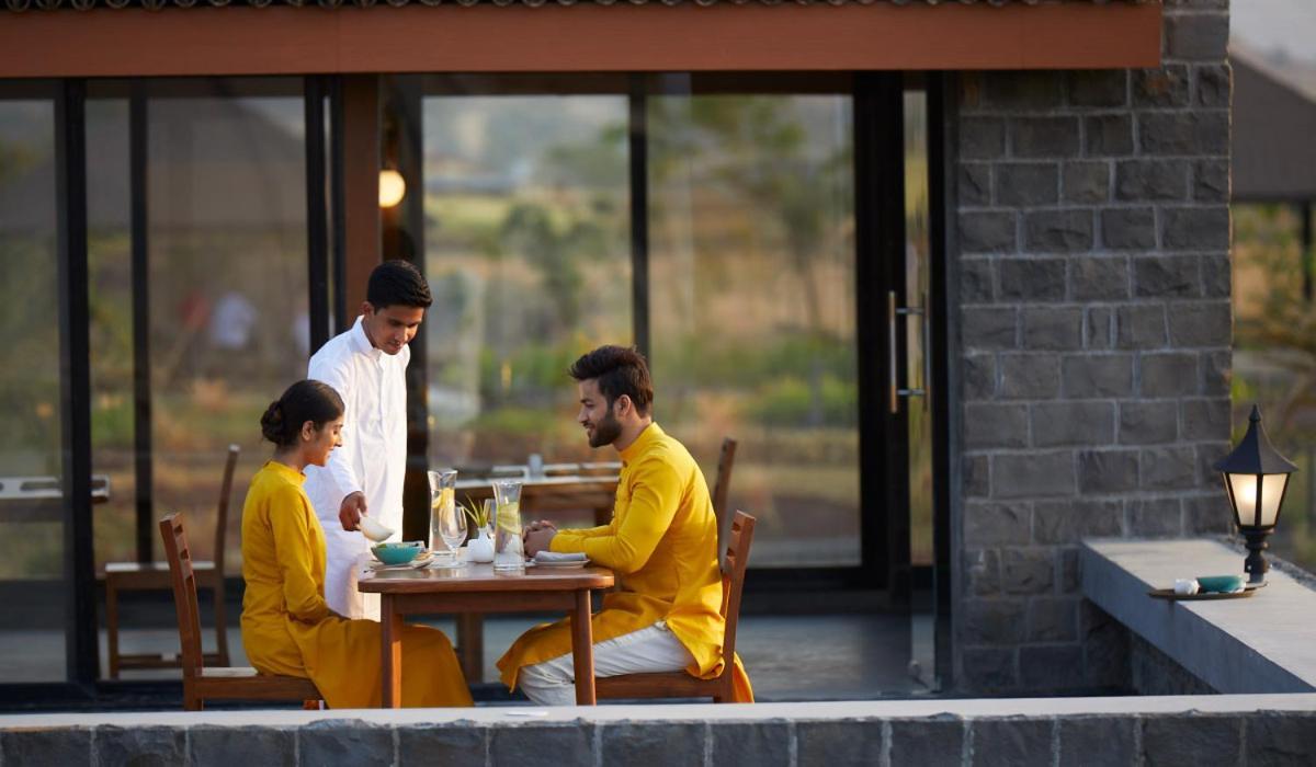 נאסיק Viveda Wellness Resort מראה חיצוני תמונה