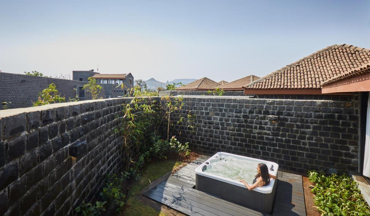 נאסיק Viveda Wellness Resort מראה חיצוני תמונה